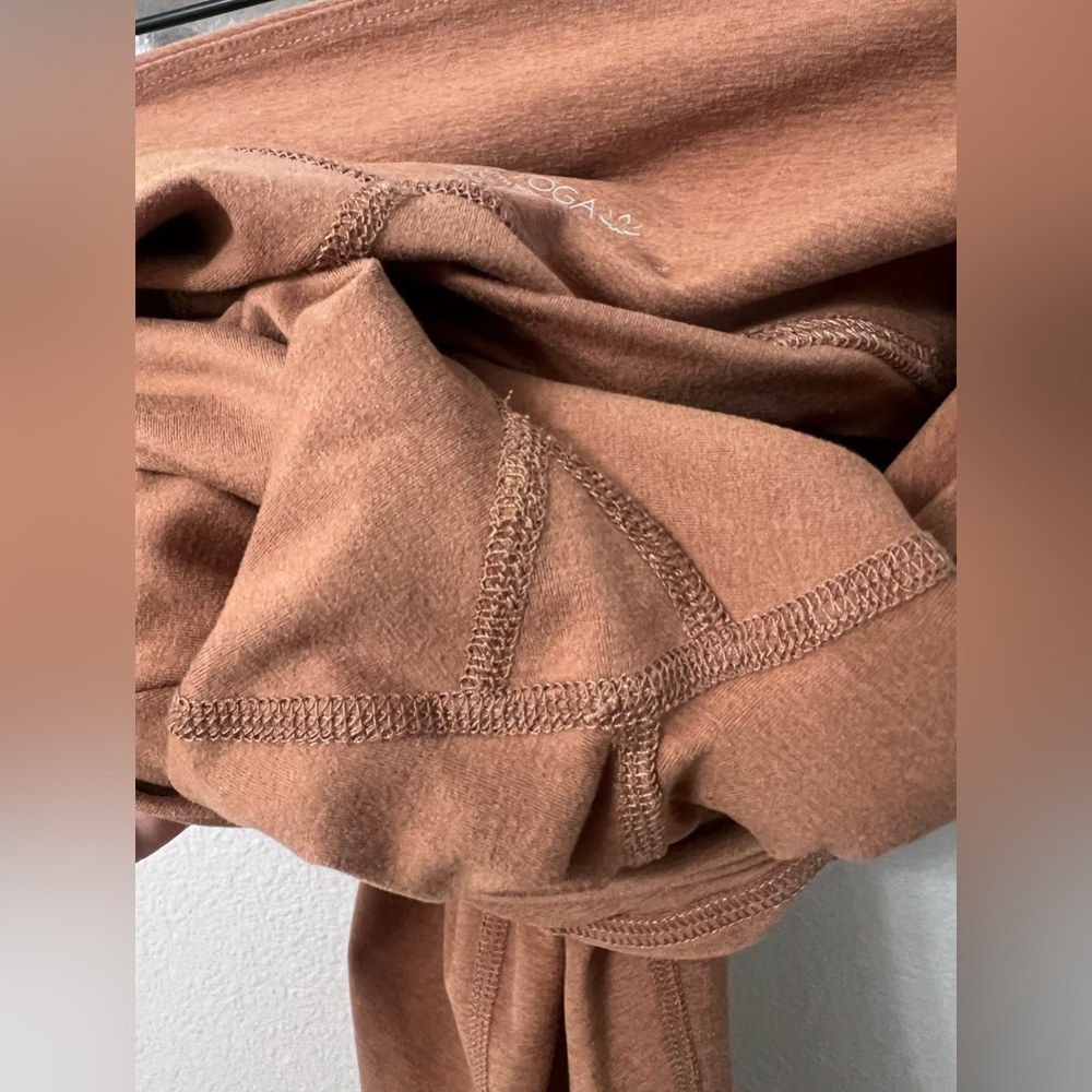 Beyond Yoga Spacedye At Your Leisure High Waisted Midi Legging in Toffee Large - Picture 10 of 12